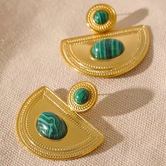 Jewelry - 💚Gold plated malachite drop earrings